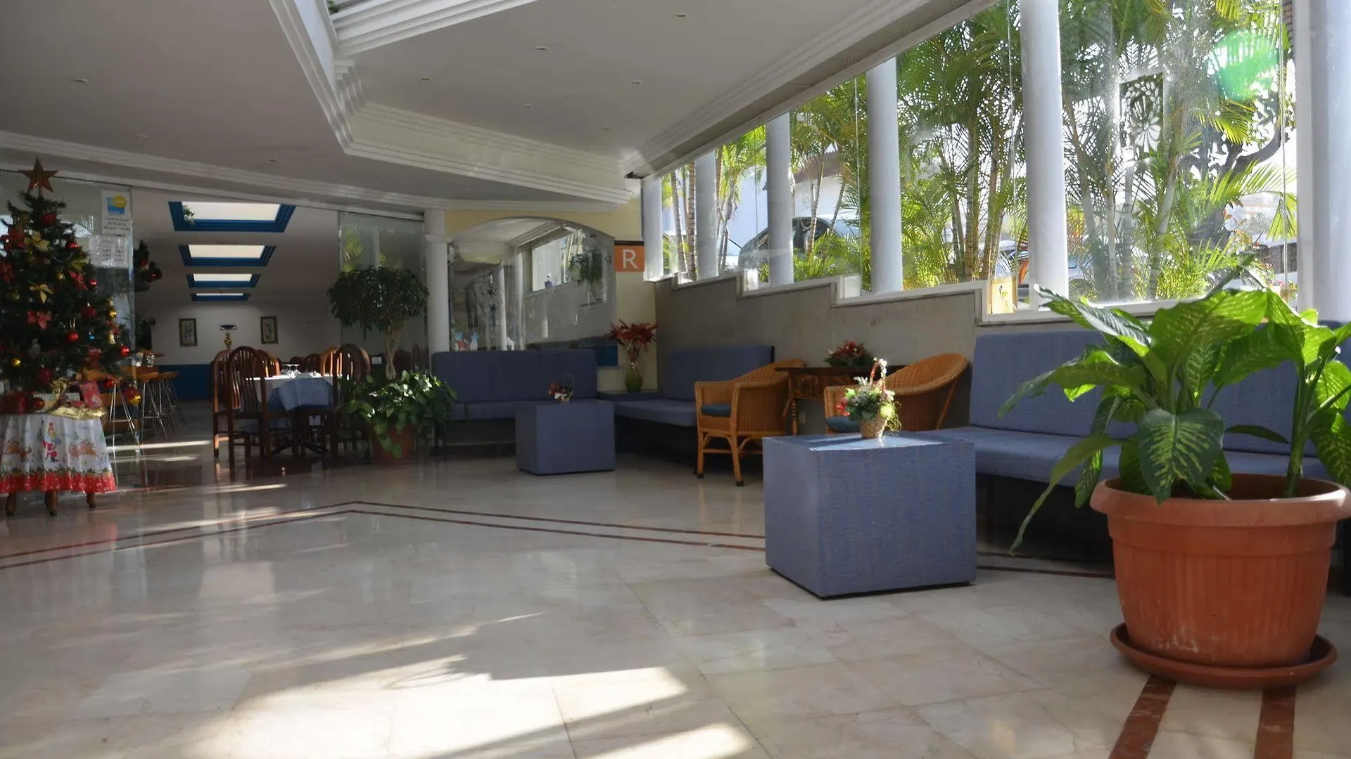 Apartamentos Pez Azul Puerto de la Cruz  Apartahotel Puerto de la Cruz (Tenerife)